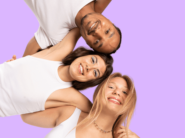 Truccarsi con l'Acne: Guida Completa ai Prodotti e Tecniche Sicure per la Pelle - Dermaself